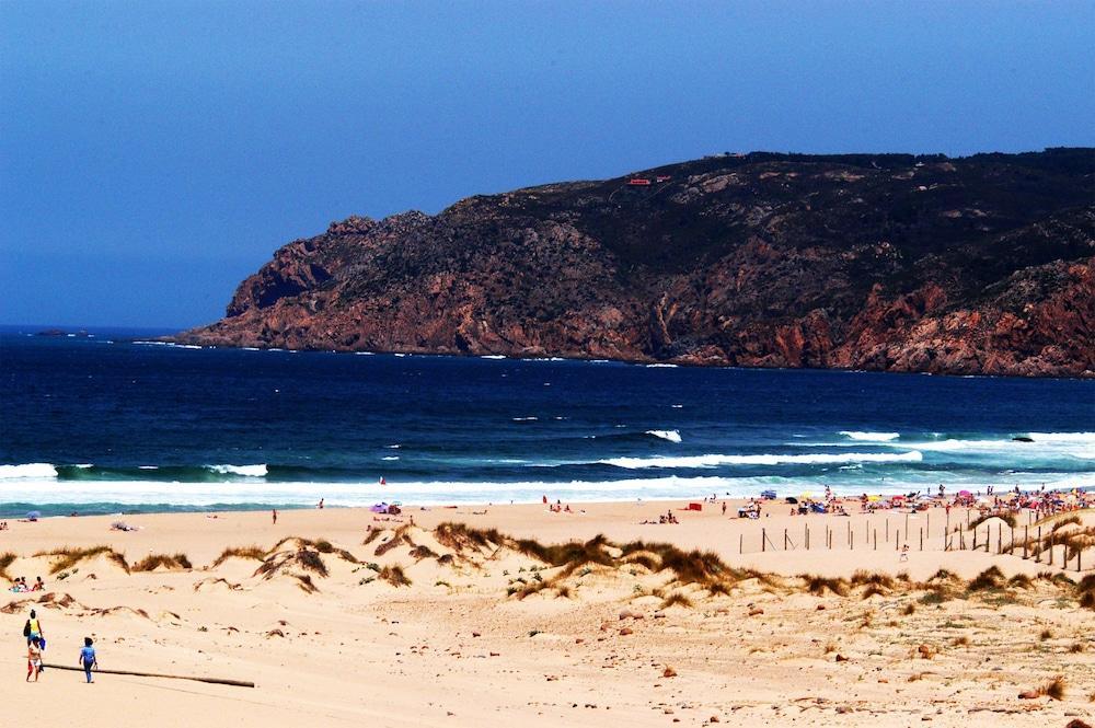 Отель Parque De Campismo Orbitur Guincho Кашкайш Экстерьер фото